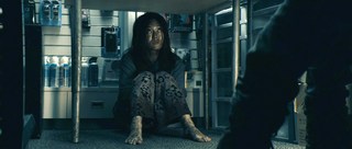 Karen Fukuhara feet photo thumbnail