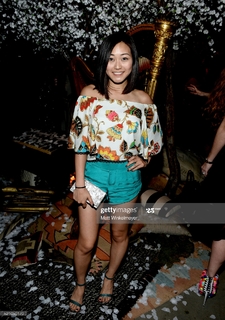 Karen Fukuhara feet photo thumbnail