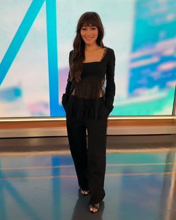 Karen Fukuhara feet photo thumbnail