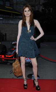 Karen Gillan feet photo thumbnail