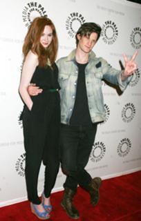 Karen Gillan feet photo thumbnail