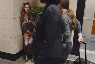 Karen Gillan feet photo thumbnail
