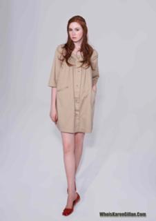 Karen Gillan feet photo thumbnail