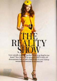 Karen Gillan feet photo thumbnail