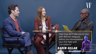 Karen Gillan feet photo thumbnail
