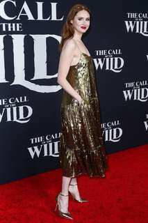 Karen Gillan feet photo thumbnail