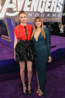 Karen Gillan feet photo thumbnail