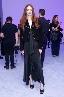 Karen Gillan feet photo thumbnail