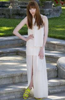 Karen Gillan feet photo thumbnail