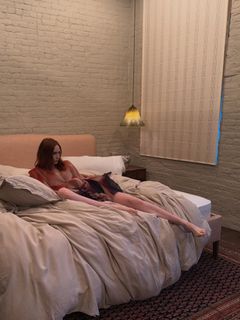 Karen Gillan feet photo 9