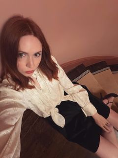 Karen Gillan feet photo 2