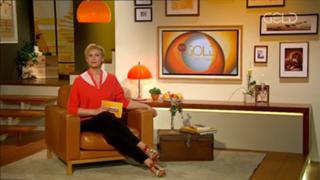 Karen Heinrichs feet photo thumbnail