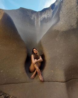 Karen Junqueira feet photo 17