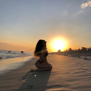 Karen Junqueira feet photo 14