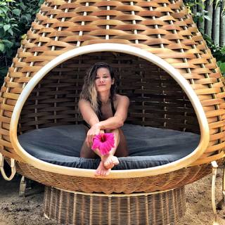 Karen Junqueira feet photo 14