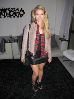 Karen Junqueira feet photo 4
