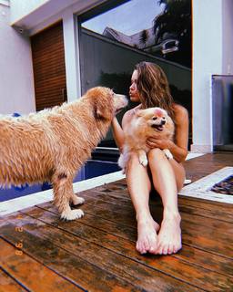 Karen Junqueira feet photo 6