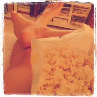 Karen Junqueira feet photo 3