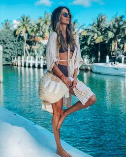 Karen Martínez feet photo 17