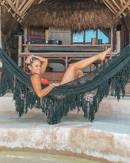 Karen Martínez feet photo 2