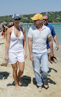Karen McDougal feet photo 9