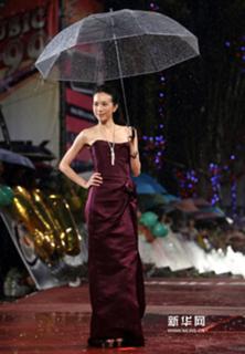 Karen Mok feet photo 12