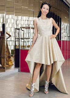 Karen Mok feet photo 2