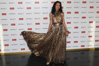 Karen Mok feet photo 1