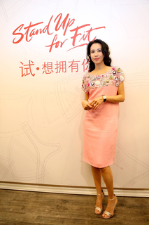 Karen Mok feet photo 11