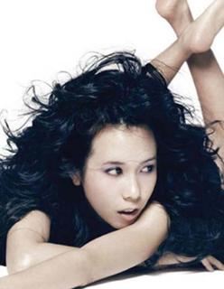 Karen Mok feet photo 12