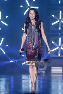 Karen Mok feet photo 10