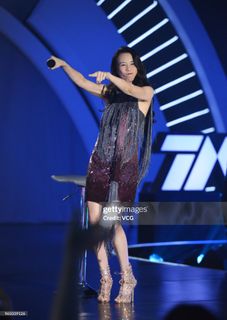 Karen Mok feet photo 5