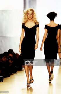 Karen Mulder feet photo 7
