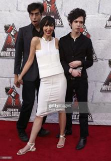 Karen O feet photo 17