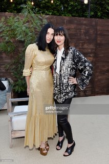 Karen O feet photo 4