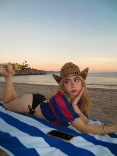 Karen Torres feet photo 16