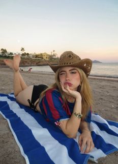 Karen Torres feet photo 15