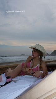 Karen Torres feet photo 7