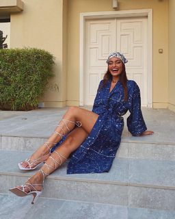 Karen Wazen feet photo 13
