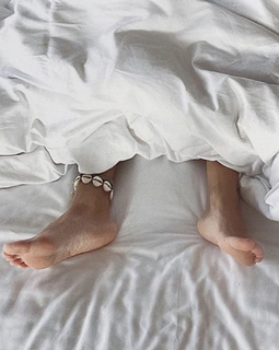 Karen Wazen feet photo 12