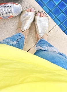 Karen Wazen feet photo 9