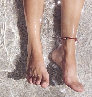Karen Wazen feet photo 16