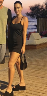 Karen Wazen feet photo 4