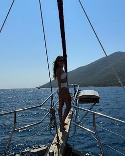 Karen Wazen feet photo 8