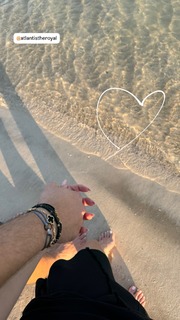 Karen Wazen feet photo 19