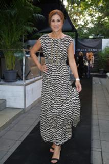 Karen Webb feet photo 11