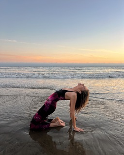 Kari Cassandra feet photo 20