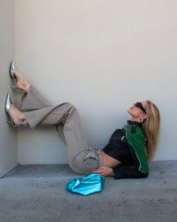 Kari Cassandra feet photo 1