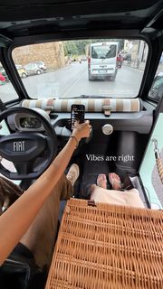 Kari Cassandra feet photo 12