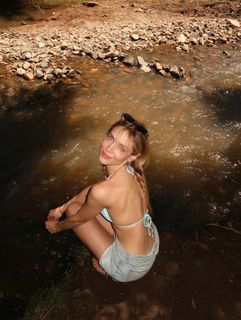 Kari Cassandra feet photo 5